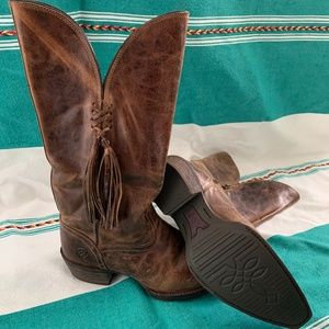 Ariat Cowboy boots
